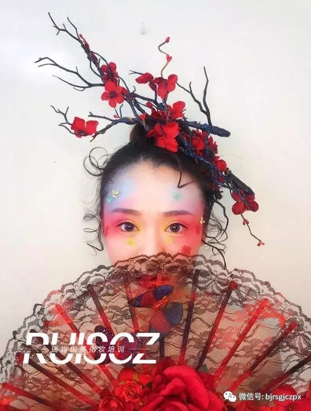 高段位水彩新娘,玩色达人的拿手好戏!