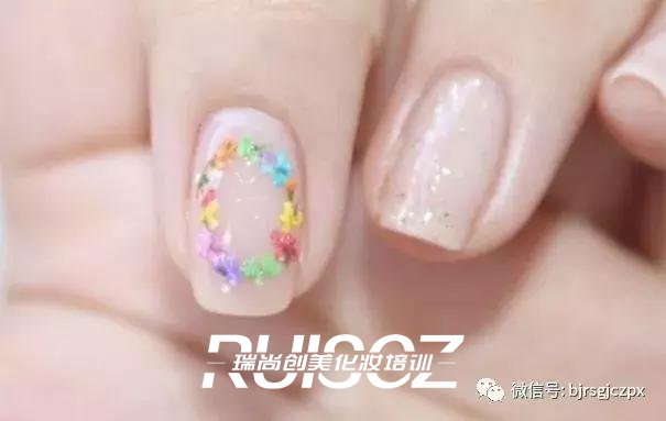 春日ins风美甲教程,手把手教你DIY!