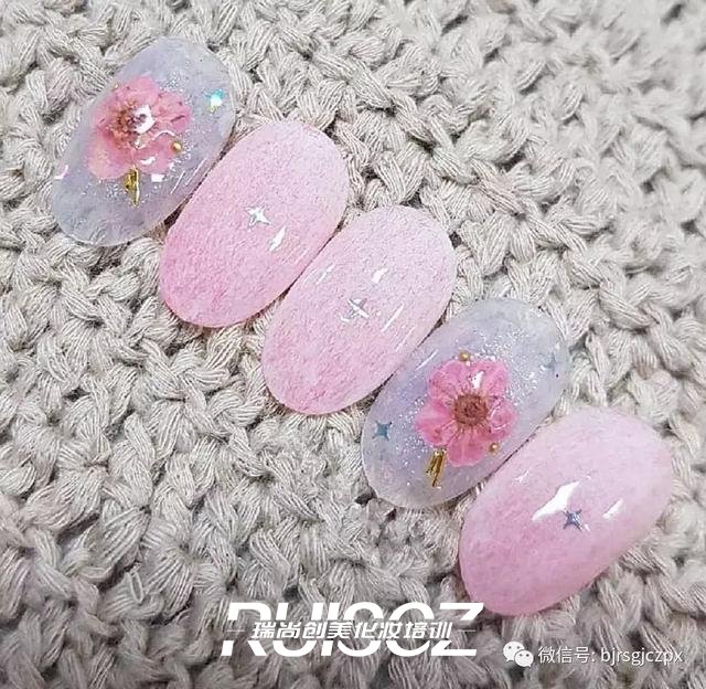 春日ins风美甲教程,手把手教你DIY!