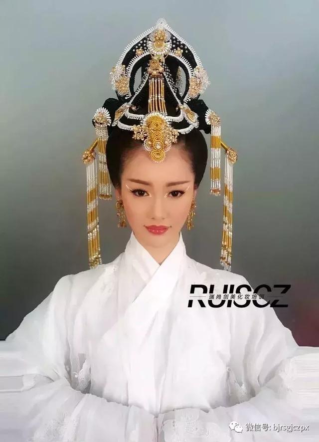 迟峰老师 | 彩妆造型大师班开课啦!