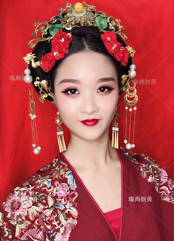 唐装造型