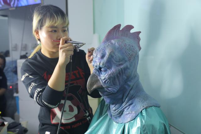 拒绝5毛特效!零距离感受特效化妆的魅力