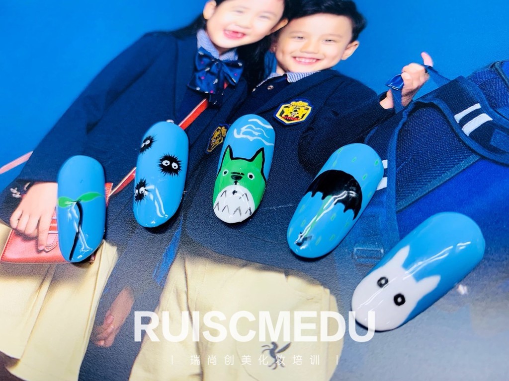手绘美甲