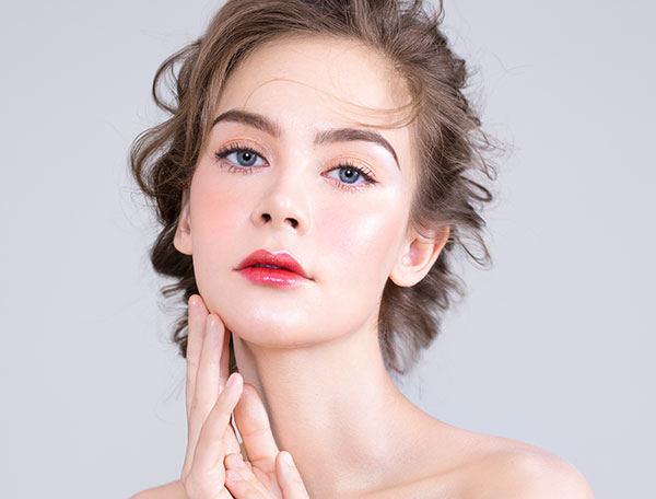为什么你化妆显老?3个技能get到又美又高级 为什么你化妆显老?3个技能get到又美又高级