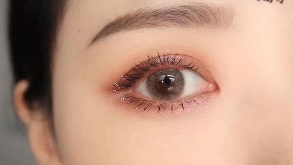 为什么你化妆显老?3个技能get到又美又高级 为什么你化妆显老?3个技能get到又美又高级