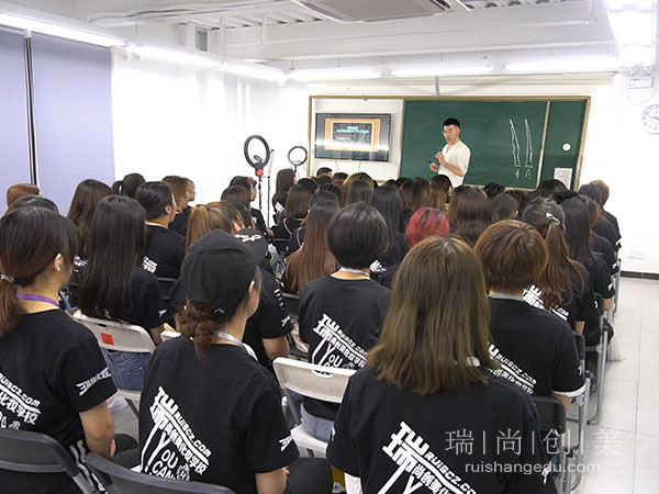 什么样的人适合学化妆?